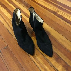 Size 9.5 Jessica Simpson Suede-y Black Size Zip Kitten Heeled Boots